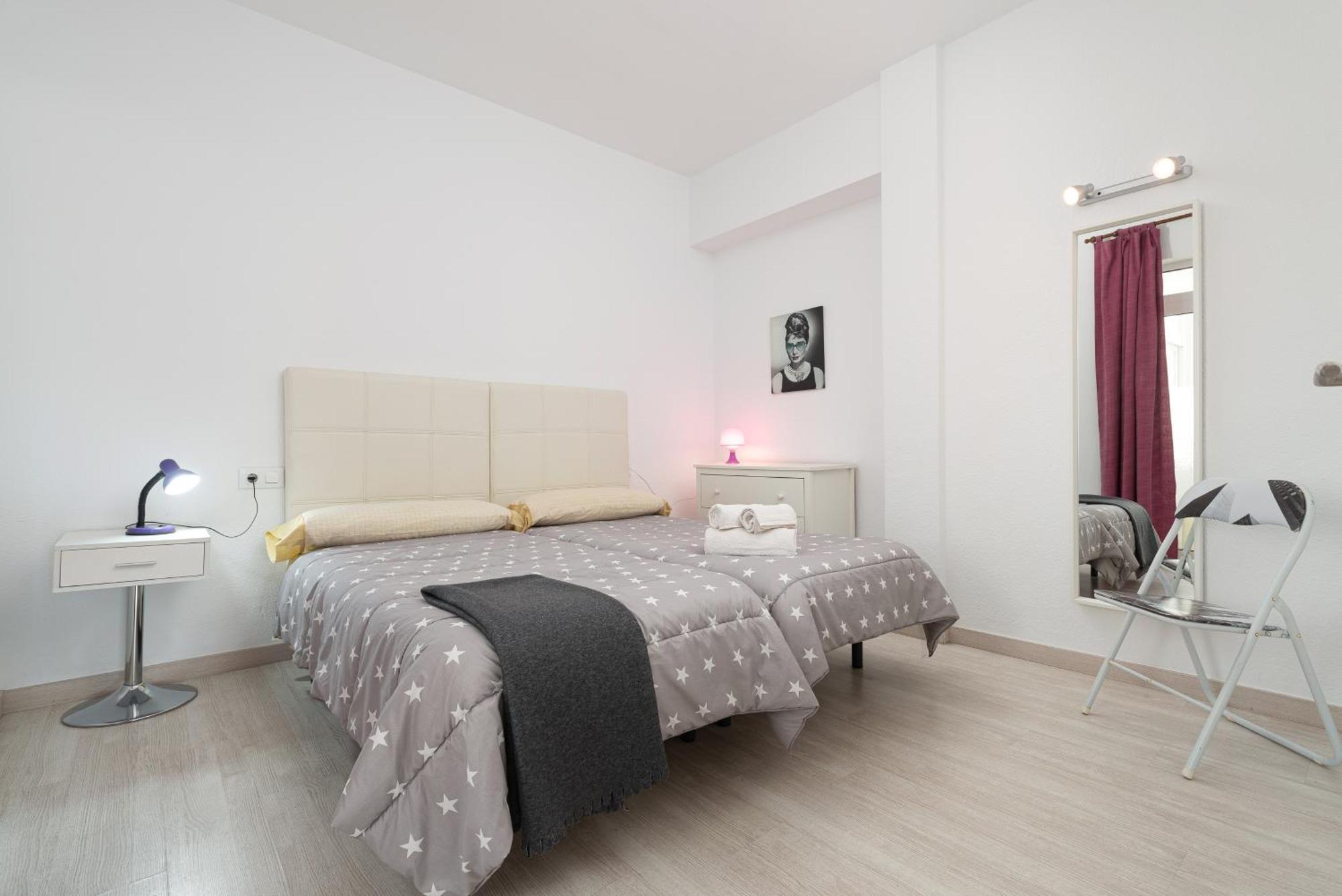 Apartment Xara Torres, At The Beach Of Alcudia Port de Alcudia  Exterior foto