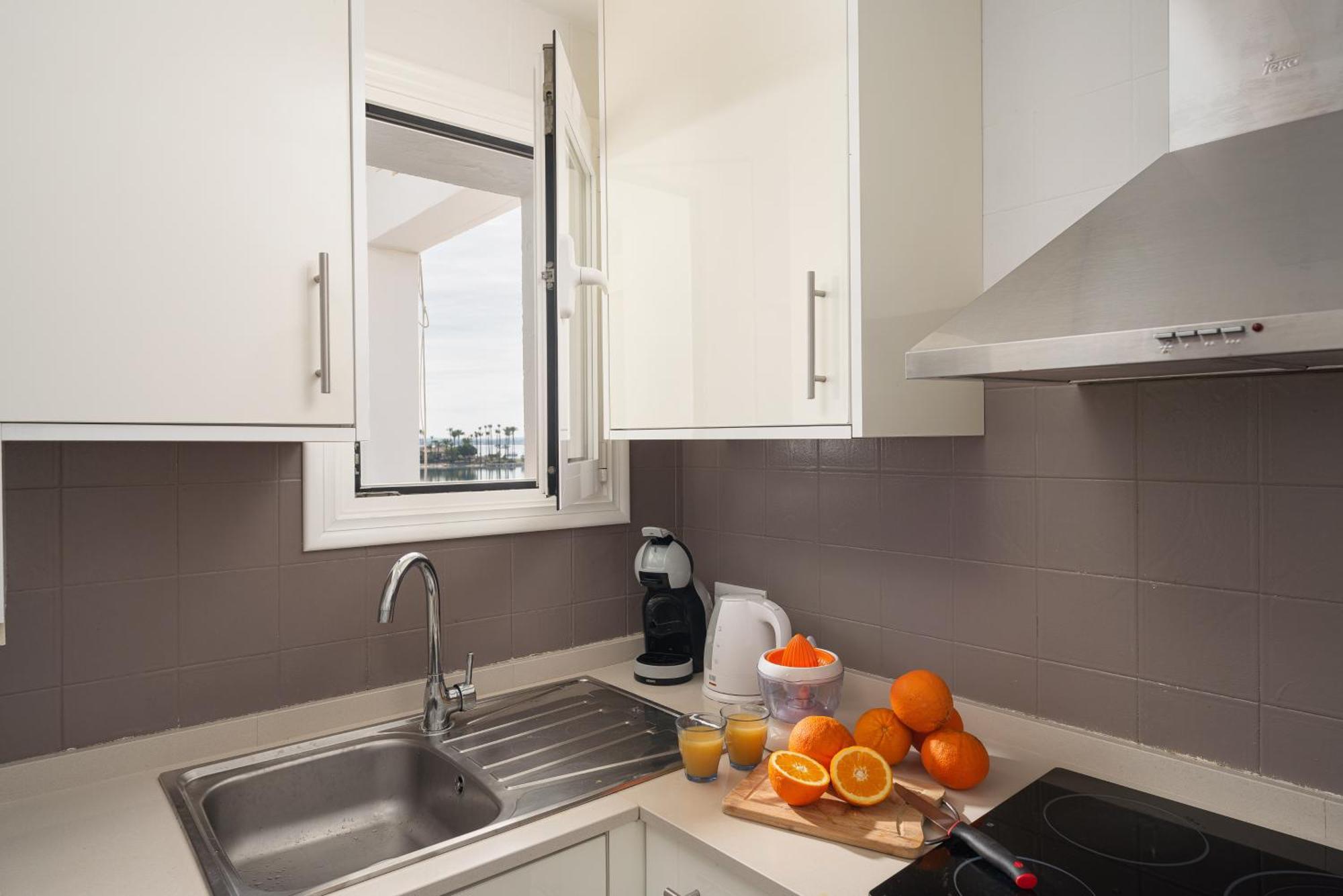 Apartment Xara Torres, At The Beach Of Alcudia Port de Alcudia  Exterior foto
