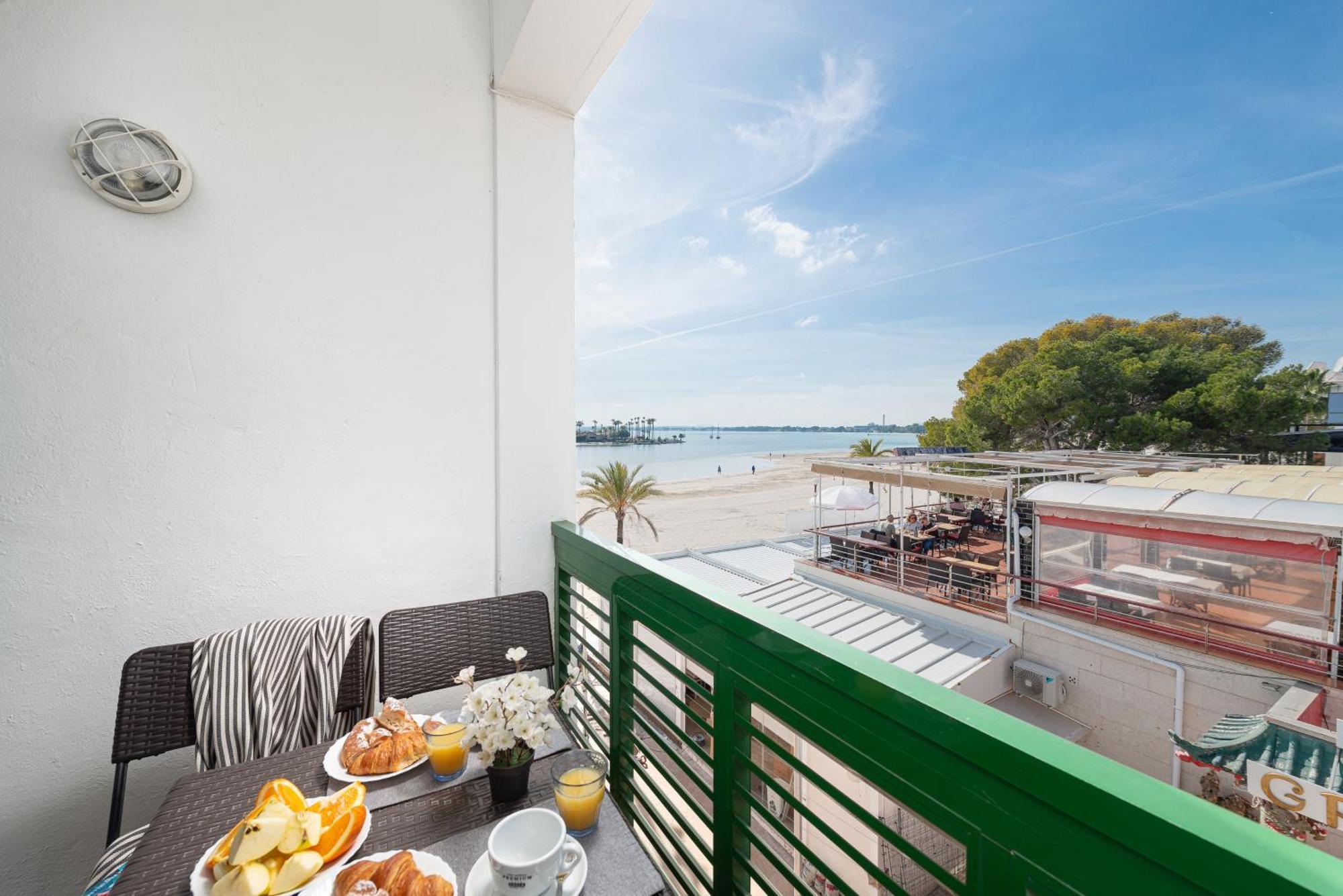 Apartment Xara Torres, At The Beach Of Alcudia Port de Alcudia  Exterior foto